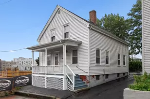13 Oxford St, Lynn, MA 01902 - Photo 1