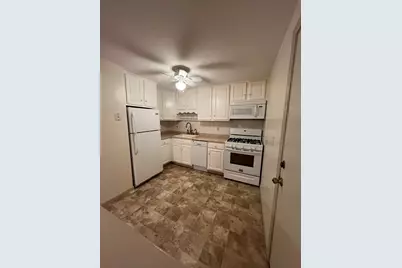 655 W Lowell Ave #14, Haverhill, MA 01832 - Photo 3