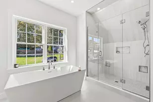 14 Liana St, Woburn, MA 01801 - Photo 33