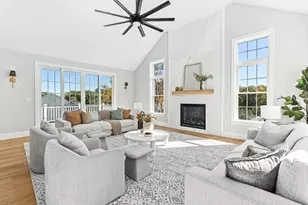 14 Liana St, Woburn, MA 01801 - Photo 17
