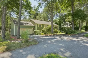 19 Hickory Dr, Worcester, MA 01609 - Photo 1