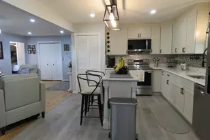 89 N High St, Foxboro, MA 02035 - Photo 5