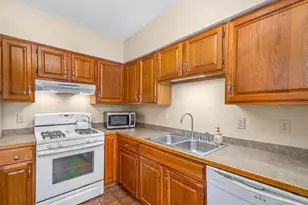 464 Bank, Fall River, MA 02720 - Photo 7