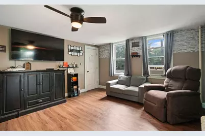 19 Suffolk St, Springfield, MA 01109 - Photo 15