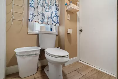 19 Suffolk St, Springfield, MA 01109 - Photo 17
