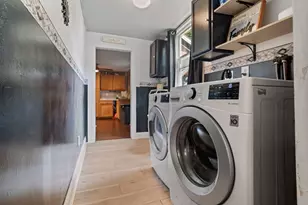 19 Suffolk St, Springfield, MA 01109 - Photo 7