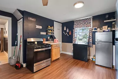 19 Suffolk St, Springfield, MA 01109 - Photo 9
