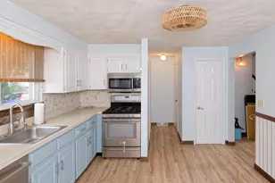 41 West St, Milford, MA 01757 - Photo 7