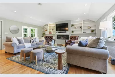 267 Beacon, Andover, MA 01810 - Photo 5