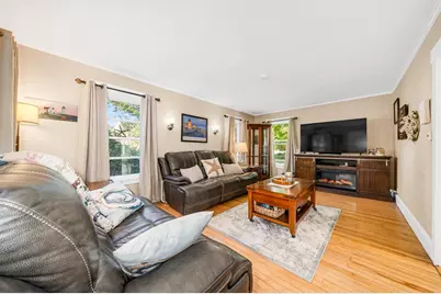 234 Elm St, Amesbury, MA 01913 - Photo 3