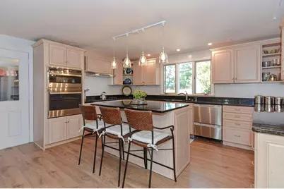 88 Perry Rd, Falmouth, MA 02556 - Photo 3