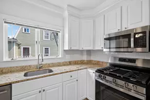 34 Bay View St, Quincy, MA 02169 - Photo 7
