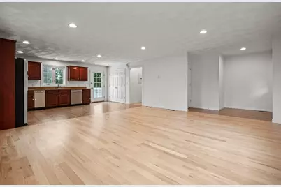 6 Fairlawn, Burlington, MA 01803 - Photo 3