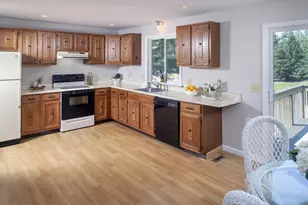 133 Pleasant St, Plympton, MA 02367 - Photo 9
