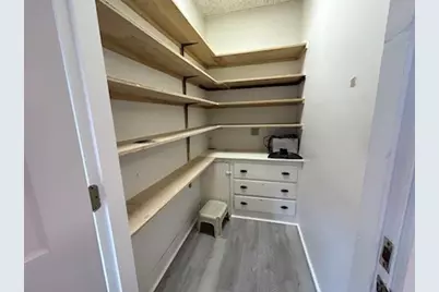 20 Cottage St, Brockton, MA 02301 - Photo 15