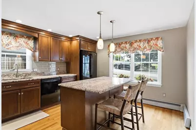 74 Maplewood Rd, Lynn, MA 01904 - Photo 7