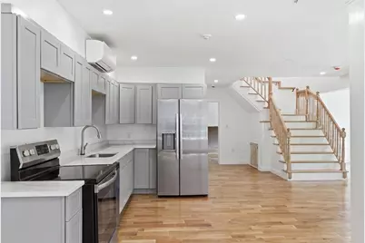 26 Parallel St, Salem, MA 01970 - Photo 7