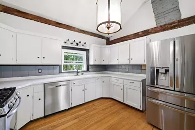1572 Main Rd, Granville, MA 01034 - Photo 7