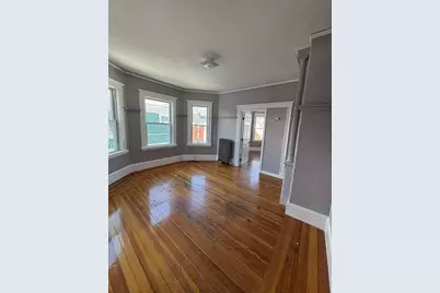 162 S Pleasant St, Haverhill, MA 01835 - Photo 9