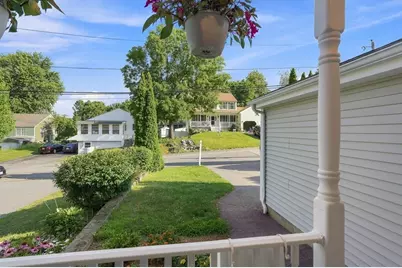 42 Castine St #A, Worcester, MA 01606 - Photo 5