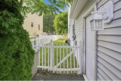 42 Castine St #A, Worcester, MA 01606 - Photo 37