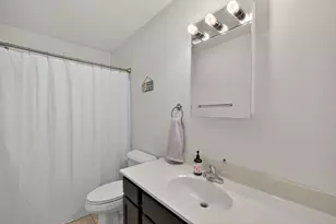 79 Pembroke Ave, Acushnet, MA 02743 - Photo 23