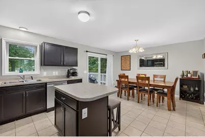 79 Pembroke Ave, Acushnet, MA 02743 - Photo 5