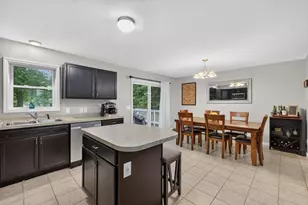 79 Pembroke Ave, Acushnet, MA 02743 - Photo 5