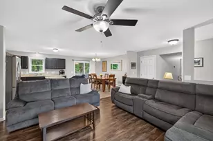 79 Pembroke Ave, Acushnet, MA 02743 - Photo 11
