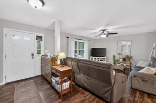 79 Pembroke Ave, Acushnet, MA 02743 - Photo 13
