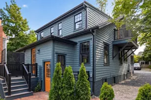 21 Brewster St, Provincetown, MA 02657 - Photo 5