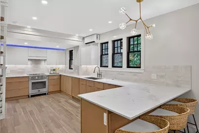21 Brewster Street, Provincetown, MA 02657 - Photo 3