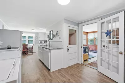 211 Main St, Wilbraham, MA 01095 - Photo 9