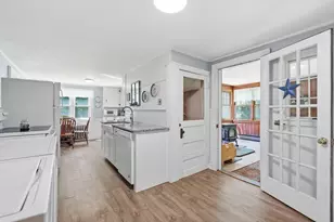 211 Main St, Wilbraham, MA 01095 - Photo 9