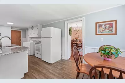 211 Main St, Wilbraham, MA 01095 - Photo 15