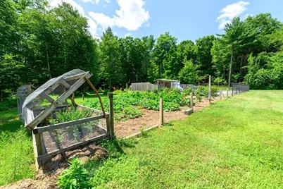 434 Batchelor St, Granby, MA 01033 - Photo 9