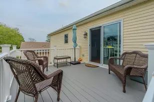 360 Perron Ave, Somerset, MA 02726 - Photo 19