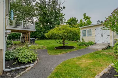 360 Perron Ave, Somerset, MA 02726 - Photo 33