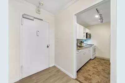 9 Hawthorne Pl #7H, Boston, MA 02114 - Photo 13