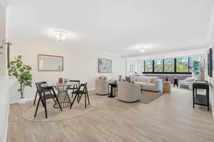 9 Hawthorne Pl, Boston, MA 02114 - Photo 3
