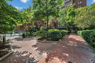 9 Hawthorne Pl, Boston, MA 02114 - Photo 27