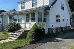 131 Farrington St, Quincy, MA 02170 - Photo 3