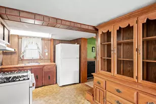277 Lincoln Ave, Saugus, MA 01906 - Photo 13