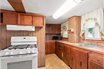 277 Lincoln Ave, Saugus, MA 01906 - Photo 11