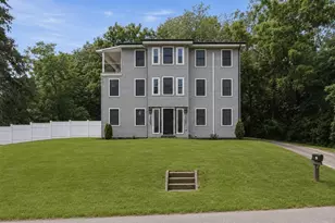 33 Milford St, Upton, MA 01568 - Photo 5