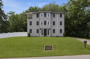 33 Milford St, Upton, MA 01568 - Photo 5