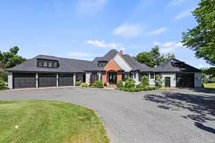 18 North St, Blandford, MA 01008 - Photo 1