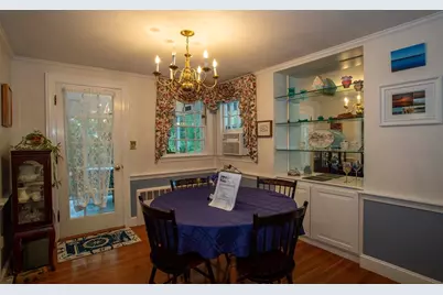 72 Eustis Ave, Wakefield, MA 01880 - Photo 9