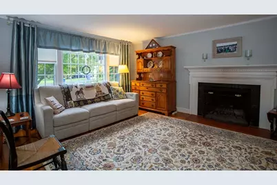 72 Eustis Ave, Wakefield, MA 01880 - Photo 3