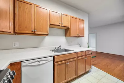 21 Hampshire Road #105, Methuen, MA 01844 - Photo 9